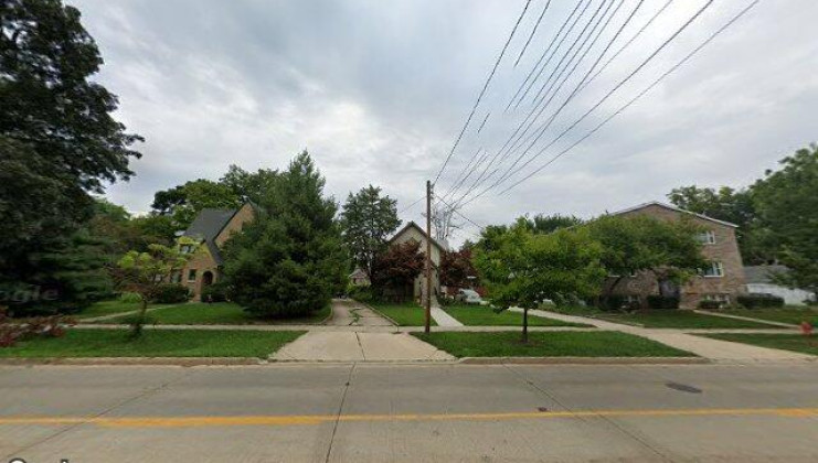 716 w highland ave, elgin, il 60123