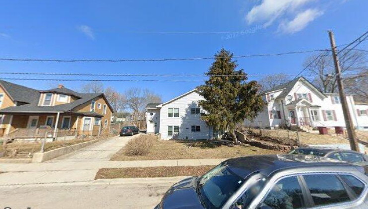 258-260 annn st, elgin, il 60120