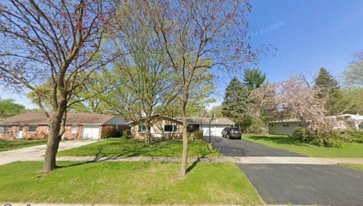 16 hawthorne dr, north aurora, il 60542