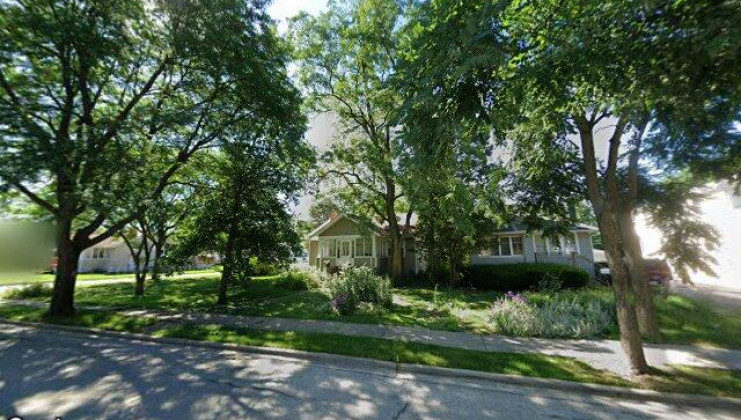 319 w school st, villa park, il 60181