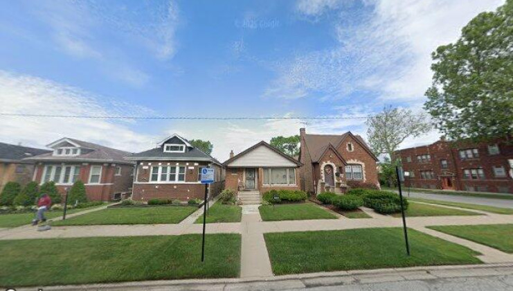8404 s blackstone ave, chicago, il 60600