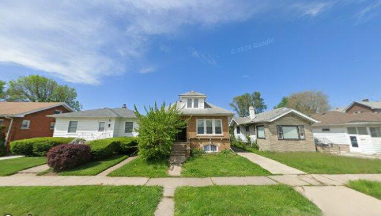 322 157th st, calumet city, il 60409