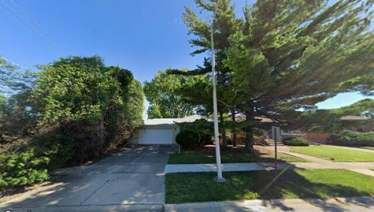 1360 memorial dr, calumet city, il 60409