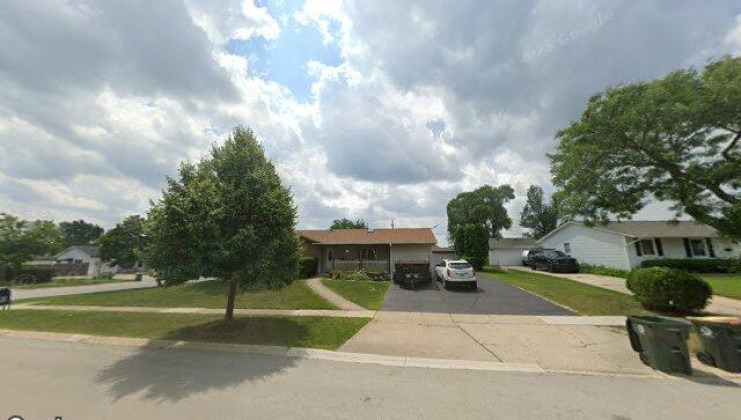 1162 glenn trl, elk grove village, il 60007