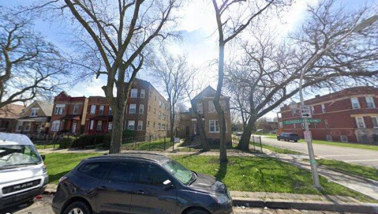 4655 w adams st, chicago, il 60644