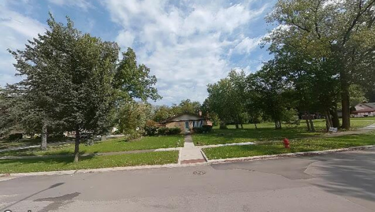 710 parkwood dr, joliet, il 60432