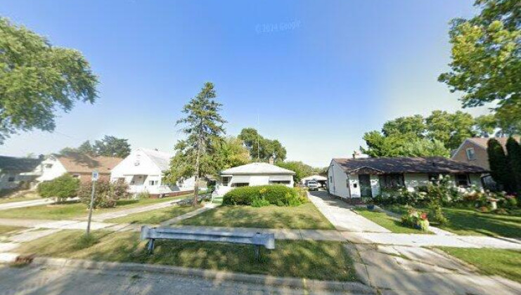 629 s fulton ave, waukegan, il 60085