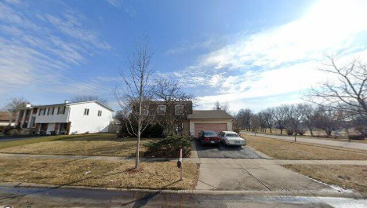 1671 nebraska dr, elk grove village, il 60007