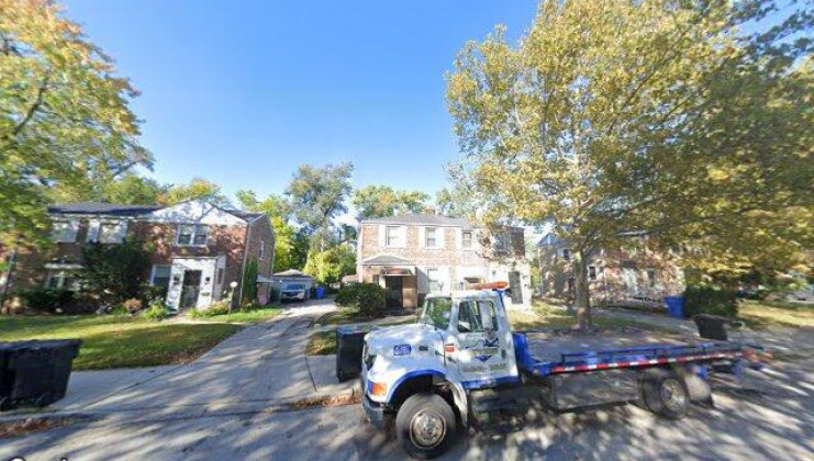 9610 s hoxie ave, chicago, il 60617
