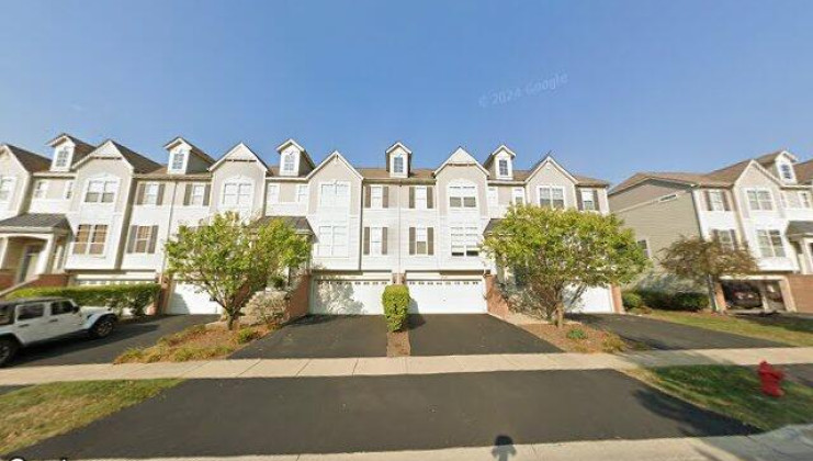 3447 bradbury cir, aurora, il 60504