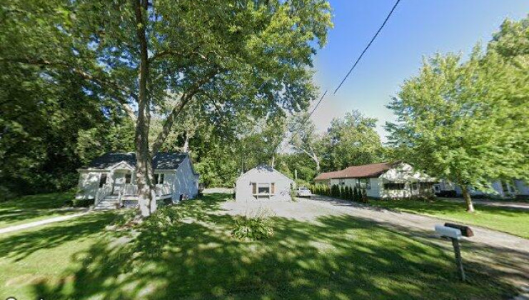 3012 oakwood ave, johnsburg, il 60051