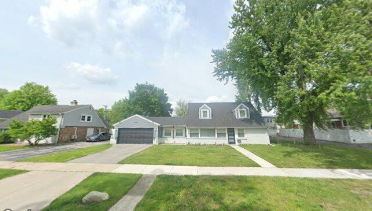4142 maple ave, lyons, il 60534