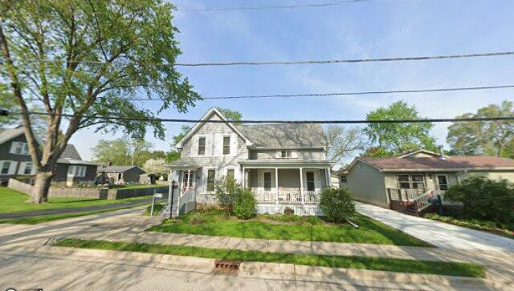 38 n green st, carpentersville, il 60110
