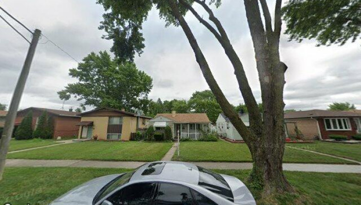 14017 s saginaw, burnham, il 60633