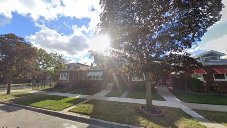 8056 s kenwood ave, chicago, il 60619