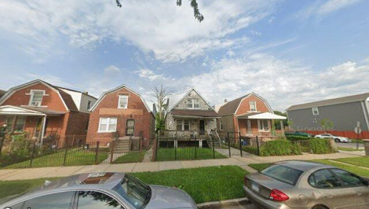 1054 n kedvale ave, chicago, il 60651