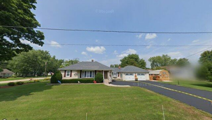 203 3rd ave, marengo, il 60152