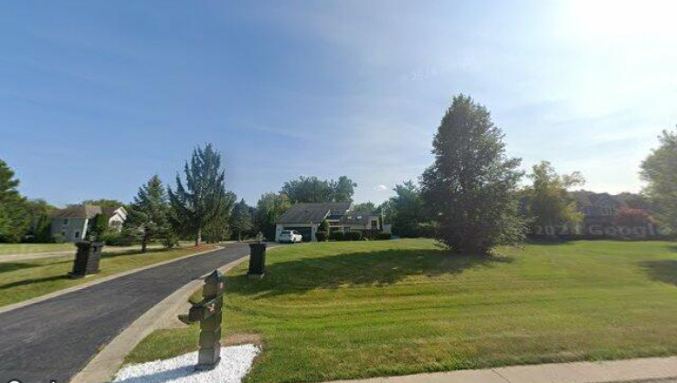 2 westwind ct, hawthorn woods, il 60047