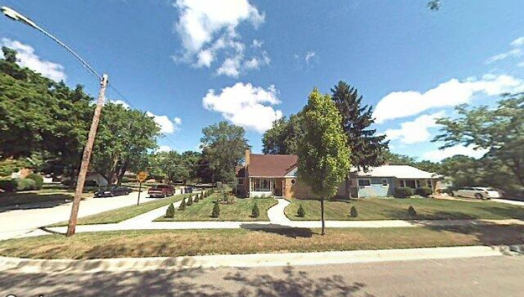 2120 8th pkw, waukegan, il 60085