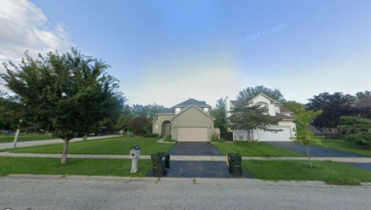 373 wagonwood rd, round lake, il 60073