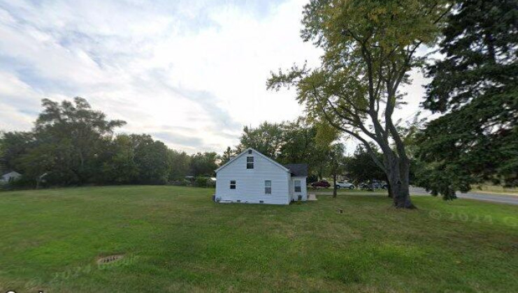 24087 w beach grove rd, antioch, il 60002