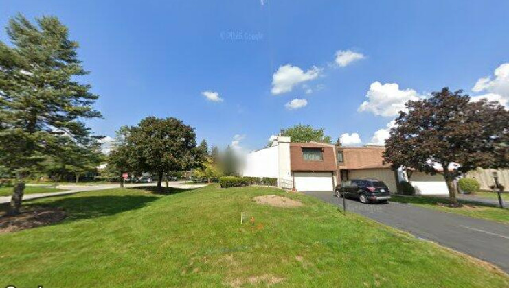 2 hawthorne sq, indian head park, il 60525