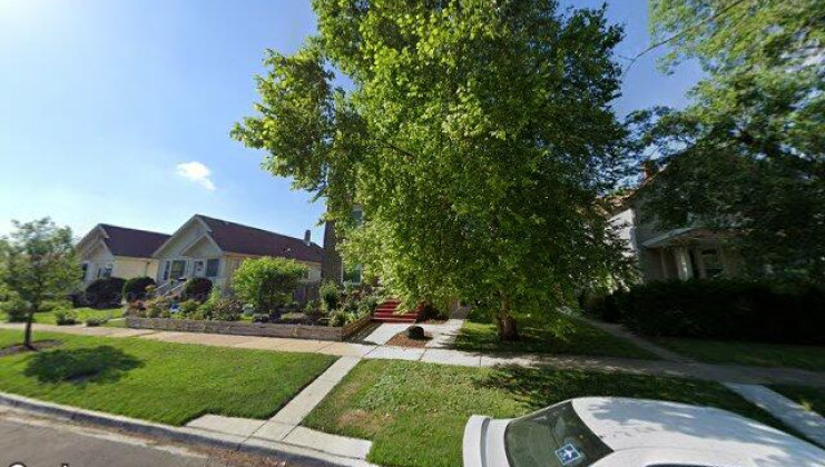 2249 collins st, blue island, il 60406