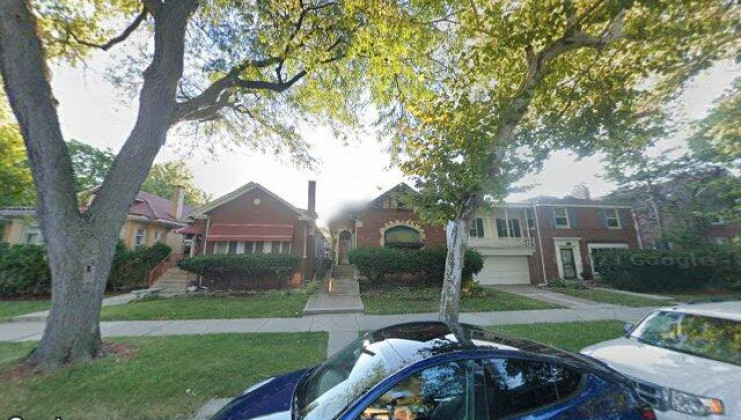 7750 s crandon ave, chicago, il 60649