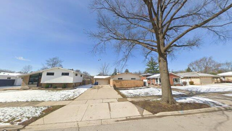 1006 s grant ave, villa park, il 60181
