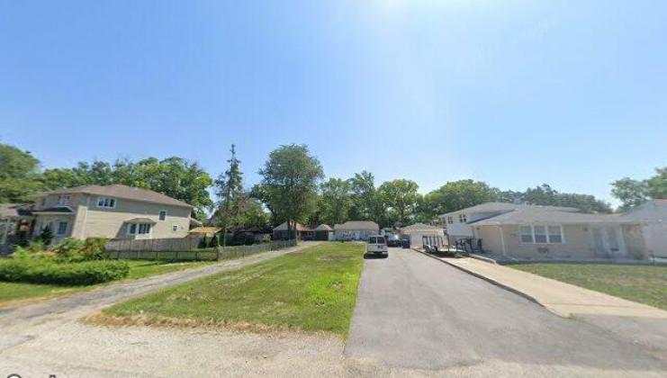 11157 s depot st, worth, il 60482