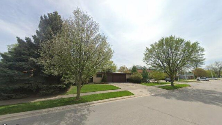 7429 n lowell ave, skokie, il 60076