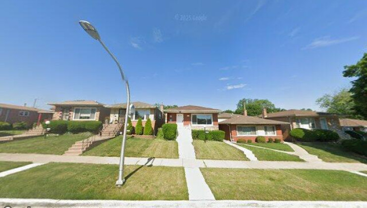 9110 s oglesby ave, chicago, il 60617