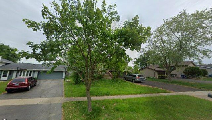 3865 seaview dr, hanover park, il 60133