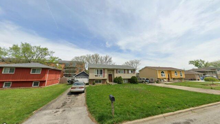 1041 austin ave, aurora, il 60505