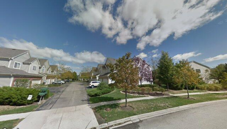 200 nicole dr unit f, south elgin, il 60177