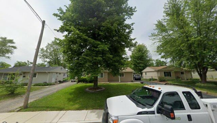 52 sparrow rd, carpentersville, il 60110