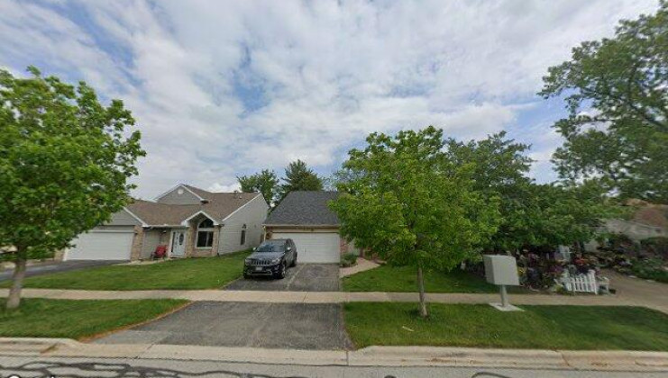 2310 cambridge ln, woodridge, il 60517