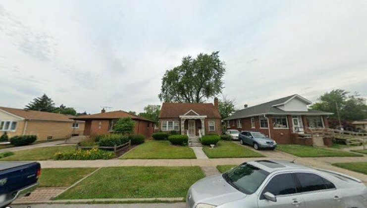 576 freeland ave, calumet city, il 60409