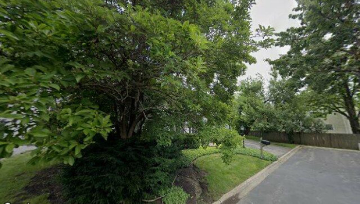 2805 farmington rd, northbrook, il 60062