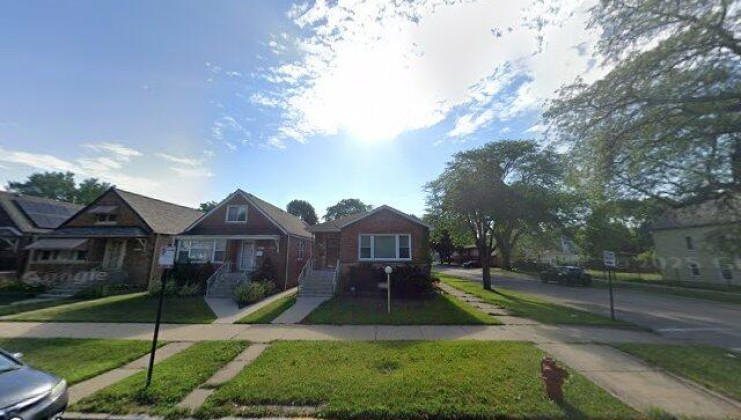 8459 s kingston ave, chicago, il 60617