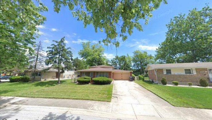 1248 e king dr, south holland, il 60473
