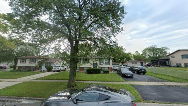 17303 appletree dr, hazel crest, il 60429