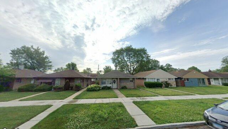 9529 s bennett ave, chicago, il 60617