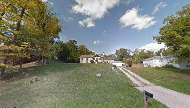 1008 w dale ave, mchenry, il 60051
