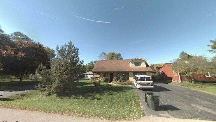 5801 acorn ln, mchenry, il 60051