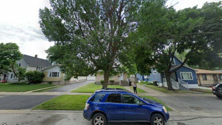 17942 ridgewood ave, lansing, il 60438