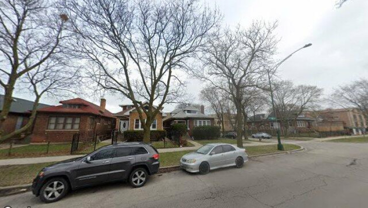 7501 n ridge blvd, chicago, il 60645