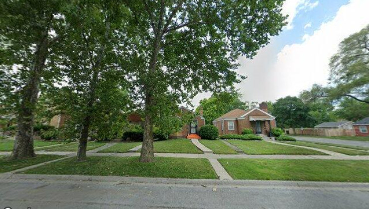 14502 s eggleston ave, riverdale, il 60827