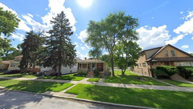 12316 s carpenter st, calumet park, il 60827