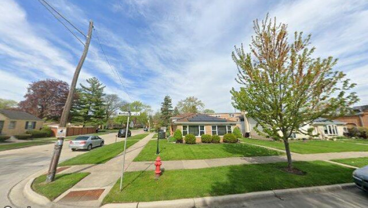 8732 monticello ave, skokie, il 60076